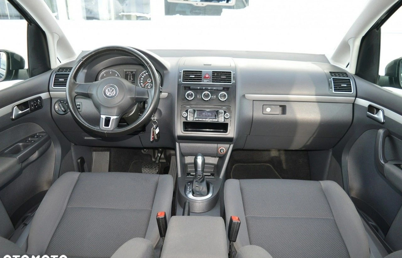Volkswagen Touran cena 41900 przebieg: 215000, rok produkcji 2015 z Hrubieszów małe 781